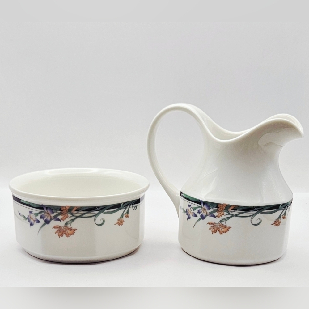 Royal Doulton Juno Creamer & Sugar Set Fine China Floral 1988 England